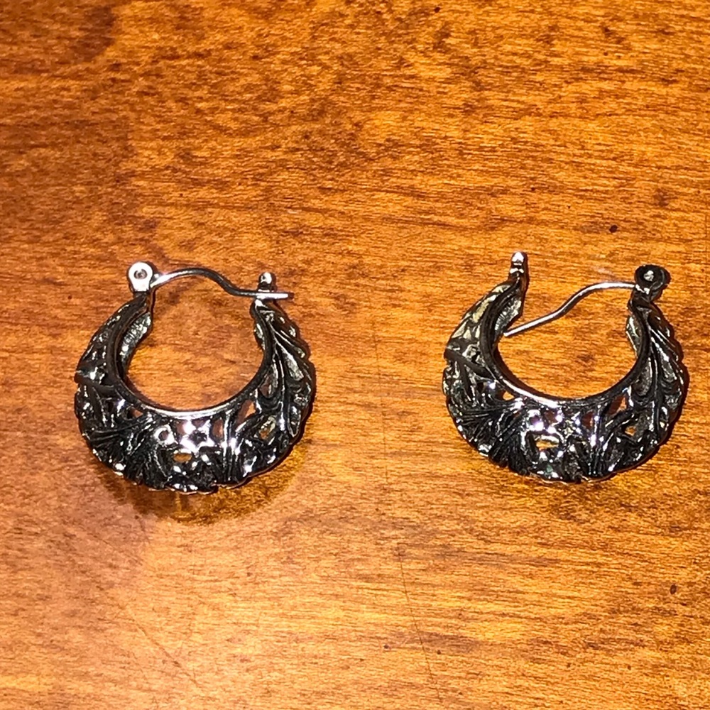 Silver small hoop earrings